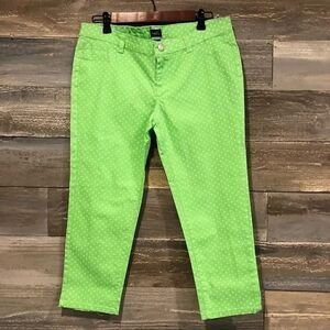 Rue 21 bright green polka dot Capri size 11